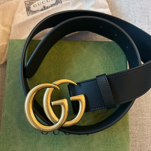 Gucci Black Leather Belt with Gold Buckle - Picture 1 of 8